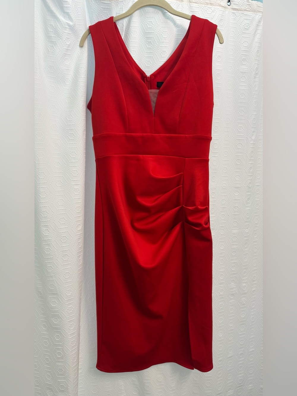 NWOT- CBR Red V-Neck Ruched Sheath Dress